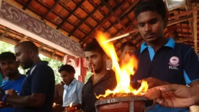 கிழக்கு பல்கலைக்கழக தமிழ் மாணவர்கள்