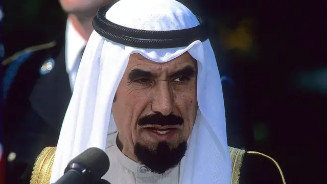 কুয়েতের তৎকালীন আমীর শেখ জাবের আল আহমেদ আল সাবাহ