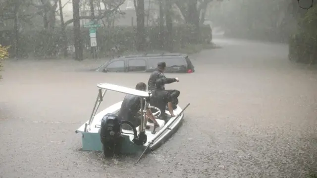 توفان تگزاس