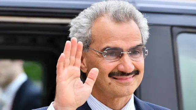 ولید بن طلال یکی از شاخص‌ترین اعضای خاندان سلطنتی عربستان بود که در هتل کارلتون ریتس زندانی شد