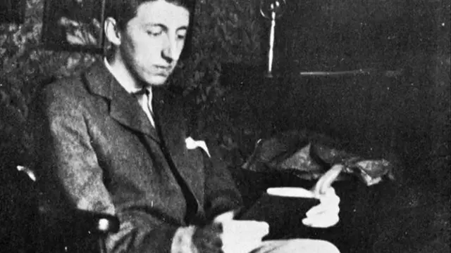 福斯特还有许多脍炙人口的作品，其中包括人们所熟悉的《看得见风景的房间》等。