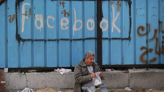 Arap Baharı Facebook graffiti