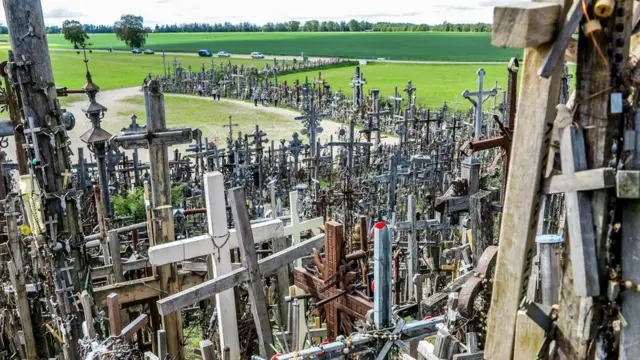 Гора Хрестів