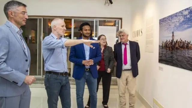 ইউনিসেফ ও অলিয়েস ফ্রঁসেজ এর যৌথ আয়োজনে চিত্র প্রদর্শনীতে সাকিব আল হাসান