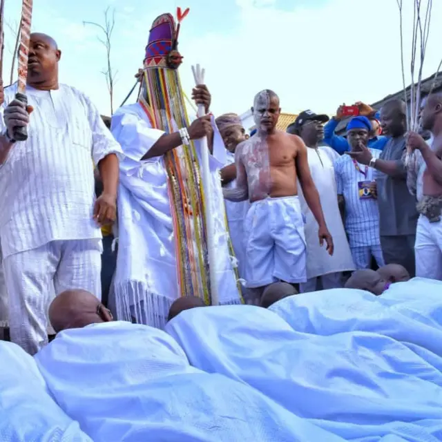 Awọn ijoye kan n waari fun Ọọni