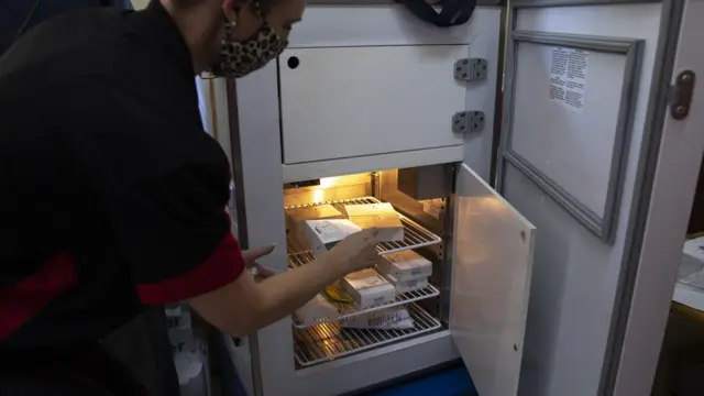 L'une des principales caractéristiques du vaccin est qu'il n'a pas besoin de congélateurs pour être stocké.