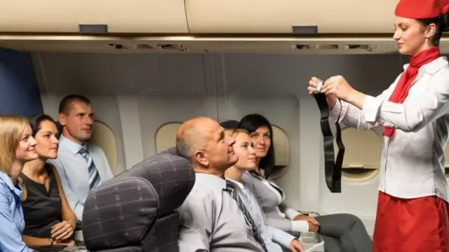 ভ্রমণকালীন সময়ের নির্দেশনা মন দিয়ে শোনে না মানুষ