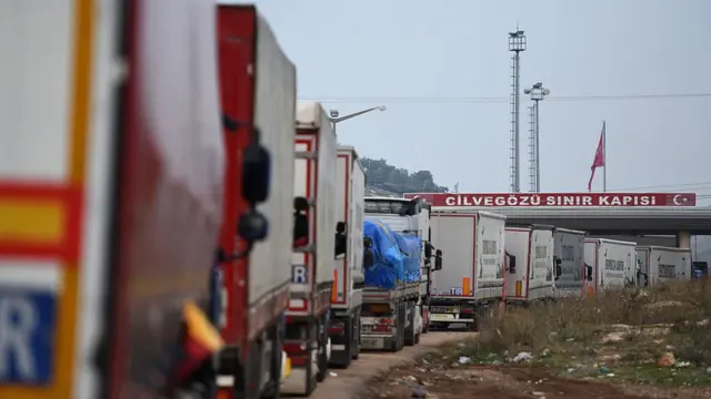 Cilvegözü'nde bekleyen kamyonlar