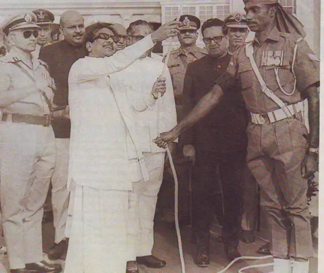 முதன் முறையாக சுதந்திர தினத்தில் கொடியேற்றும் வாய்ப்பு முதல்வருக்கு கிடைத்தது - 1969ல் கருணாநிதி கோட்டையில் கொடி ஏற்றுகிறார்