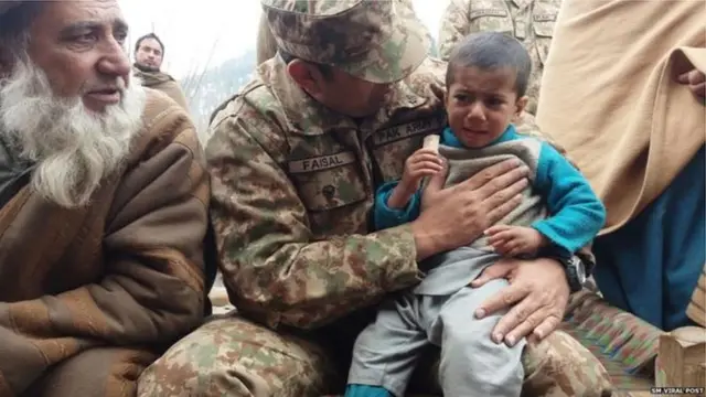 पाकिस्तानी सैनिकाचा व्हायरल फोटो