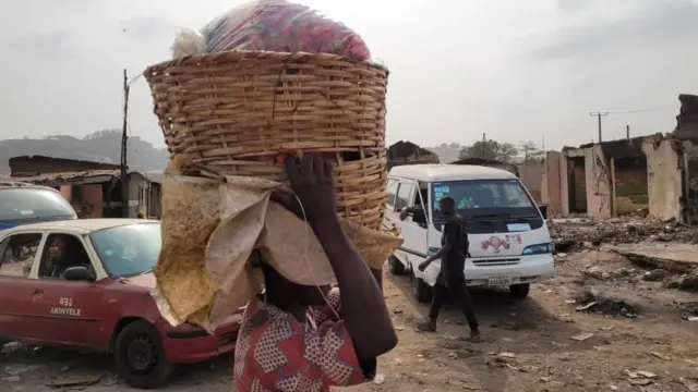 Awọn ontaja naa parọwa si ijọba lati mu ileri ṣẹ fun imubọsipo ọja naa.