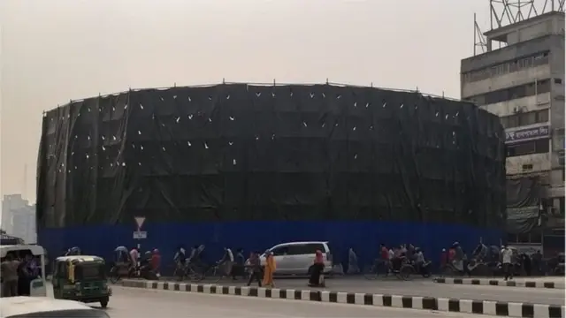 ধোলাপাড়ে মুজিব ভাস্কর্য