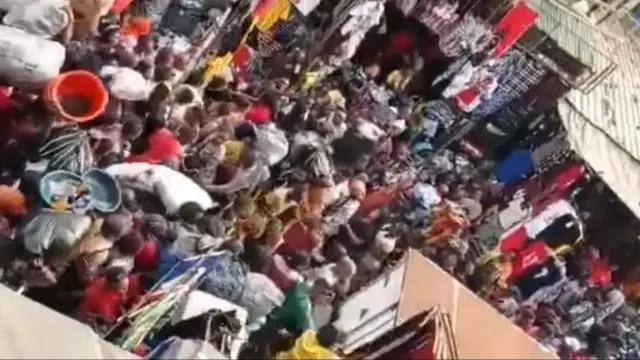Ọdọ ahịa Main Market Onitsha