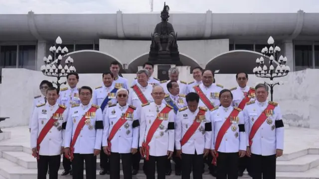 นายมีชัย ฤชุพันธุ์ และกรธ.