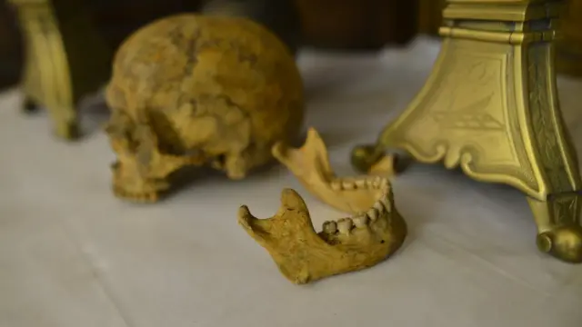 भ्यालेन्टाइनको भन्ठानिएका खप्पर र अस्थि सेन्ट गिर्जाघरमा राखिएका छन्