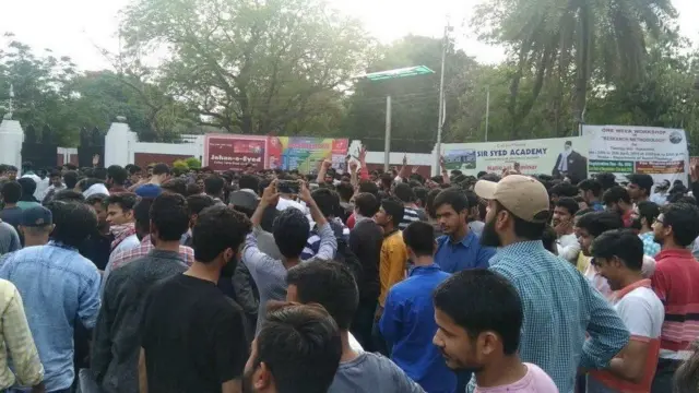 વિદ્યાર્થીઓની ભીડ