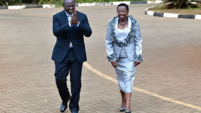 Wiiliyaam Ruutoo fi haadha warraasaa Rachel