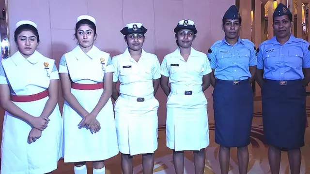 முப்படை வீராங்கனைகள்