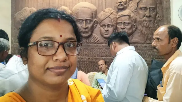 চায়না চ্যাটার্জী, ব্যারাকপুরের বাসিন্দা।