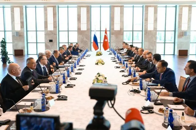 Rusya ve Türkiye heyetlerinin görüşmesi
