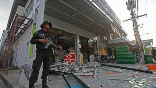เกิดเหตุระเบิดหลายจุดในเมืองปัตตานีและรอบนอก เมื่อวันที่ 24 พ.ค.2557
