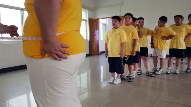 ডাক্তাররা কোমরের ওপর নজর রাখার পরামর্শ দিচ্ছেন।