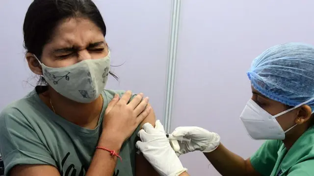 कोरोना लस