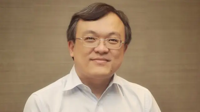 รศ. นพ. ธีระ วรธนารัตน์