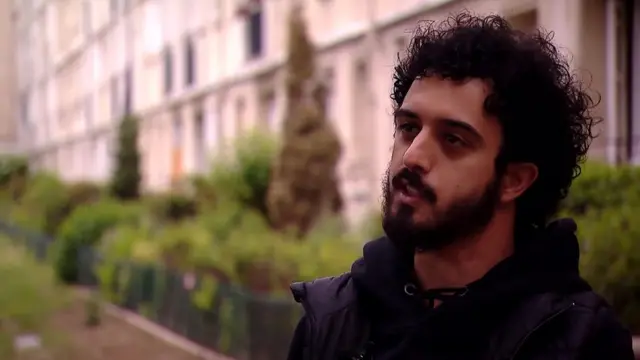 Shahin Hazamy filme la police procédant à des arrestations