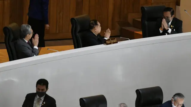 นายสมคิด และ พล.อ.ประวิตร