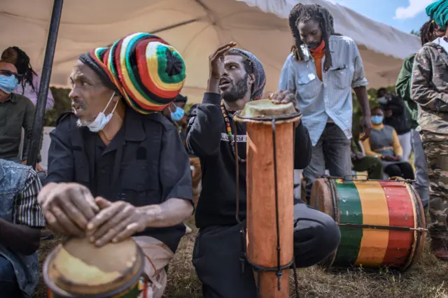 Ƙungiyar Ƴan Rastafari ranar Talata ta shirya shuka bishiyoyi don tunawa da ranar haihuwar mai fafutukar kare haƙƙin baƙar fata ɗan ƙasar Jamaica, Marcus Garvey