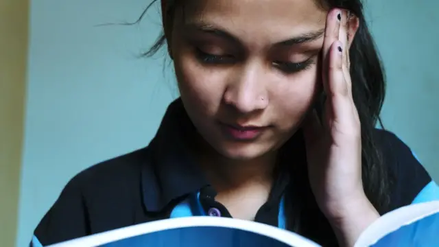 அதிகரிக்கும் தற்கொலைகள், மனநல நோய்கள்: இந்தியர்களின் உளவியல் எப்படி இருக்கிறது?