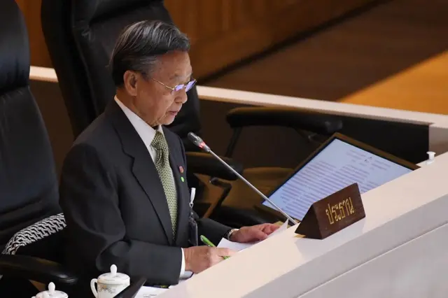 ชวน หลีกภัย