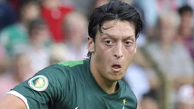 Mesut Özil, Werder Bremen formasıyla