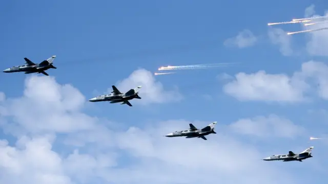 Су-24 на параде в Севастополе