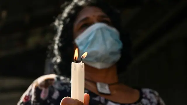 இலங்கை பெண்