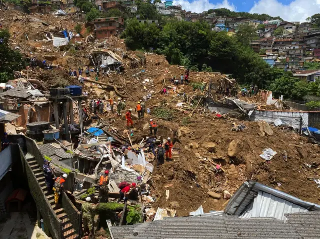 Destruição em Petrópolis