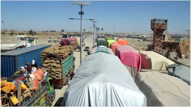 Kituo cha mpakani cha Chaman, kaskazini mwa makao makuu ya jimbo hilo Quetta, kinatumika kama lango la kuingilia mji wa Kandahar, kusini mwa Afghanistan