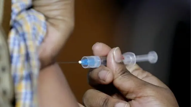 वैक्सीन