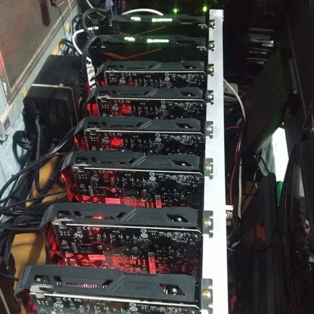 อุปกรณ์การขุดของภาคภูมิ ปรีการ