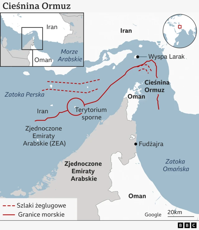 Mapa pokazująca położenie Cieśniny Ormuz w Zatoce Omańskiej, kluczowego szlaku globalnego transportu ropy naftowej. Cieśnina leży między Iranem a Półwyspem Omańskim i Zjednoczonymi Emiratami Arabskimi. Mapa pokazuje również kraje szeroko pojętego Bliskiego Wschodu, w tym Arabię ​​Saudyjską, Irak, Jordanię i Izrael.