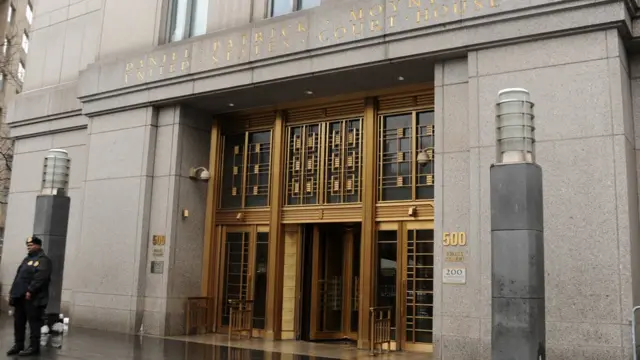 здание суда в Нью-Йорке