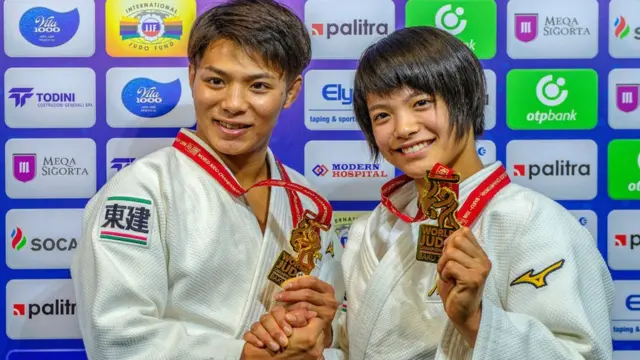 हिफुमी आबे, उता आबे