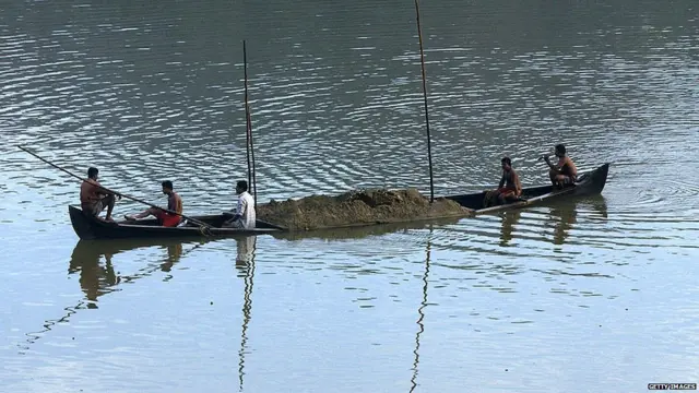 अवैध वाळू उपसा