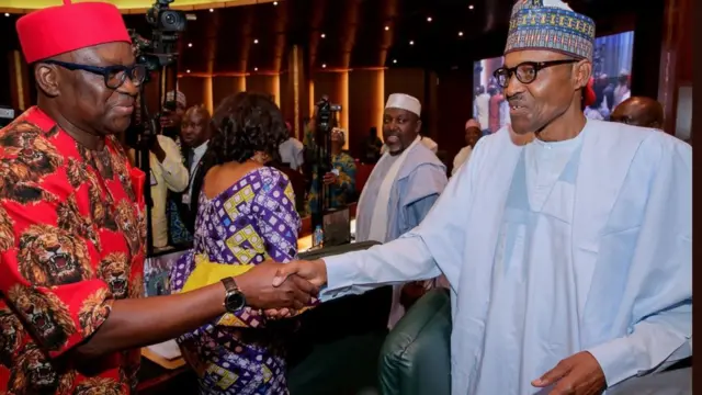 Gomina Fayose ati Aarẹ Buhari n ki ara wọn
