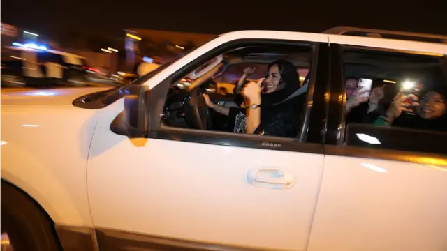 Саудитка за рулем