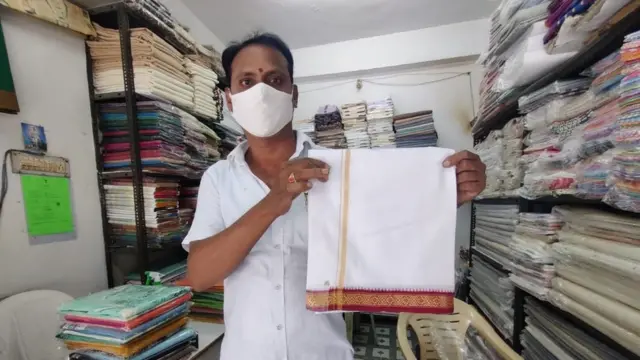 పొందూరు ఖాదీకి దేశవ్యాప్తంగా గుర్తింపు ఉంది.