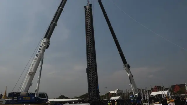 เสาเอกพระเมรุมาศ