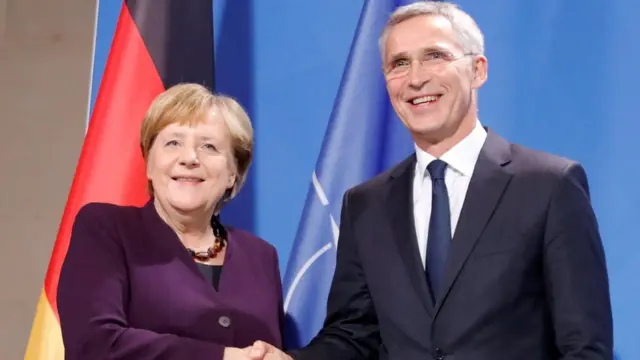 Канцлер Германии и генеральный секретарь НАТО не согласны с Макроном