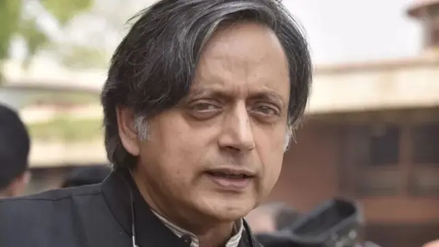 शशी थरूर